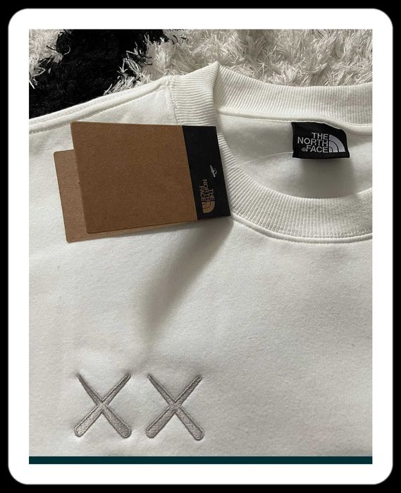 Bluza The North Face x KAWS