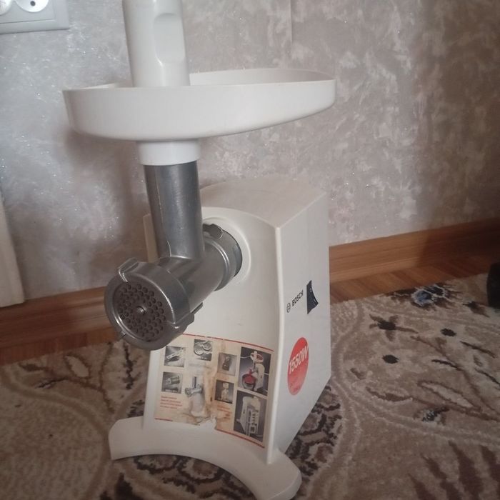 Продается электромясорубка Бош германская сборка