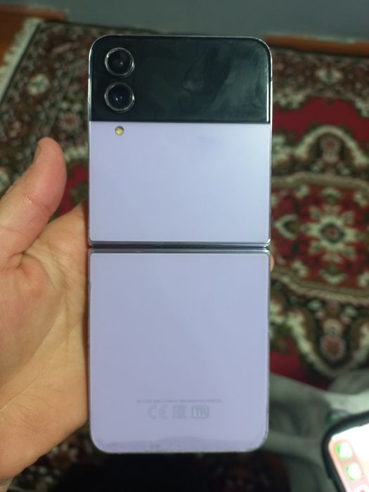 Galaxy Z Flip4 256GB