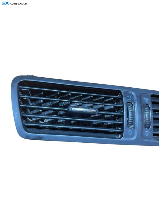 Gura Grila Aer Ventilatie Aerisire Bord Centrala Volkswagen Passat B6 2005 - 2010 Cod 3C1819728E 3C2819728D [B3881]