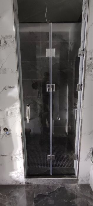 Душевые кабины стекло 10мм