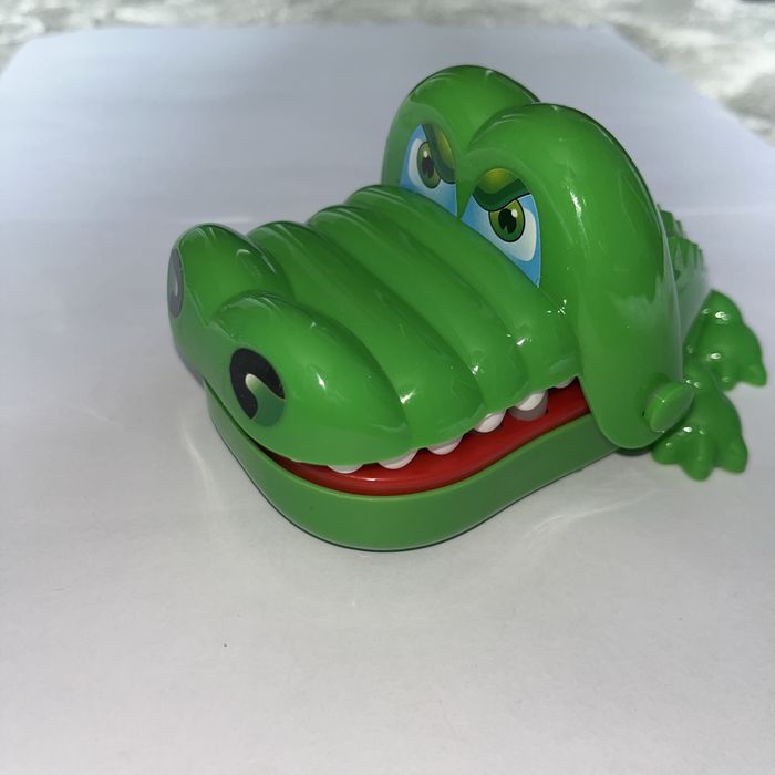 Игрушка кусающий крокодил