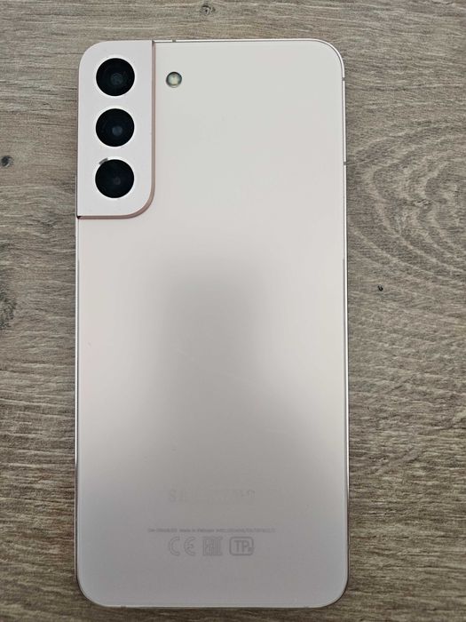 Продаю Samsung S22+ в идеальном состоянии