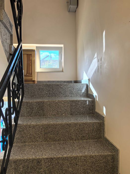 Дава се под наем Къща в Русе, Център - 130 кв.м за 612 € - Снимка #3