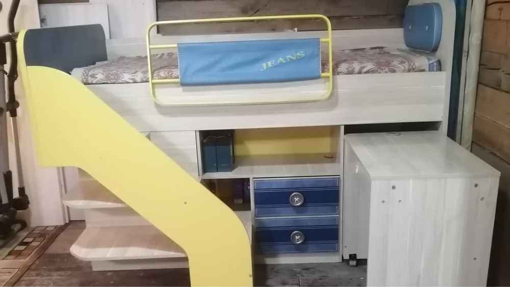 Продам кровать б/у.