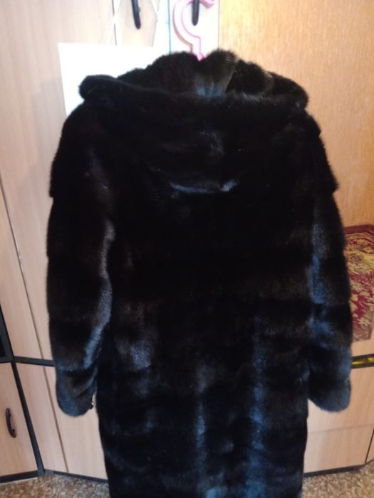 Продам норковую шубу