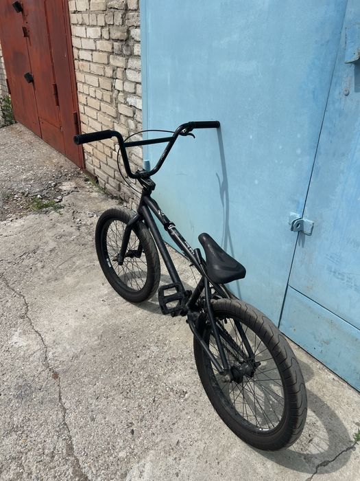 Велосипед BMX черный