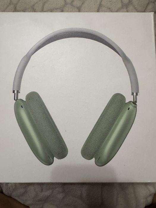 Продаю AirPods Max