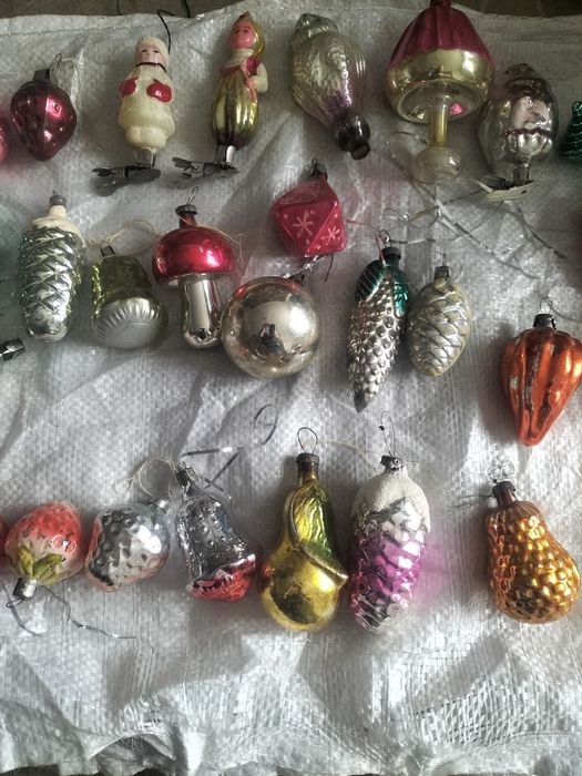 Продаётся ёлочные игрушки цена от 10.000