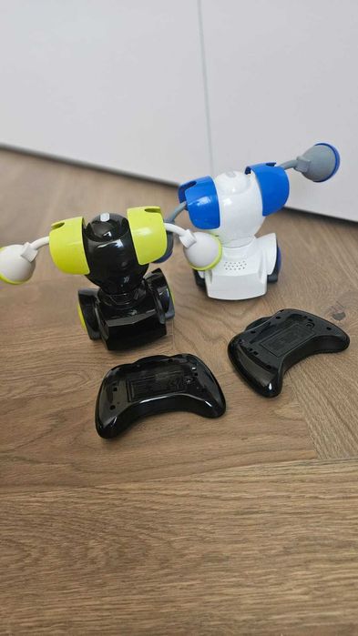 Set 2 Roboti cu Radiocomanda Robo Kombat