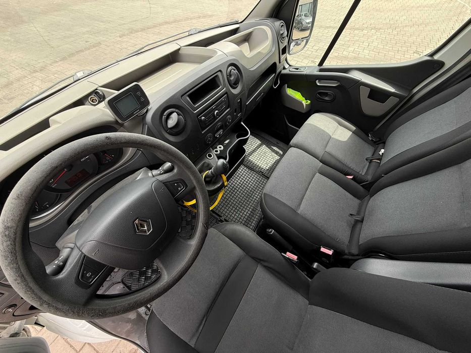 Vand sau schimb Renault Master L3H2