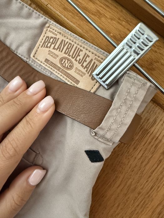 Replay чино къси панталони с висока талия в бежово кафяво