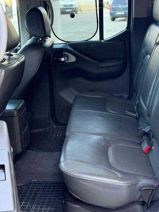 Nissan Navara D40 2.5 dCi 190 CP • 4x4 • 2011 • Impecabilă