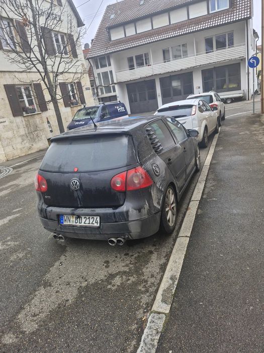 Vând golf 5 GTI