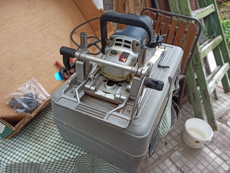 Фреза за сглобки тип бисквитки Ferm 710W