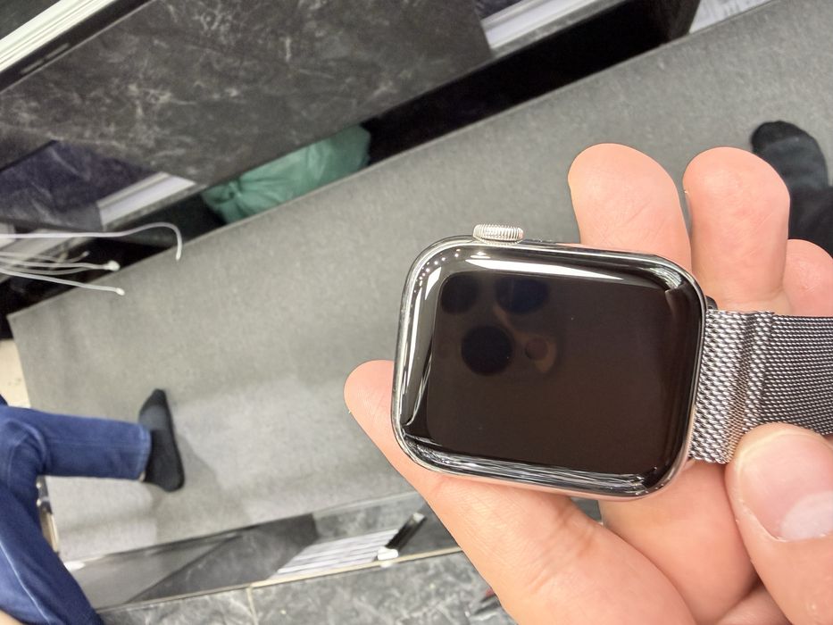 Apple watch series 7/45 silver titanium