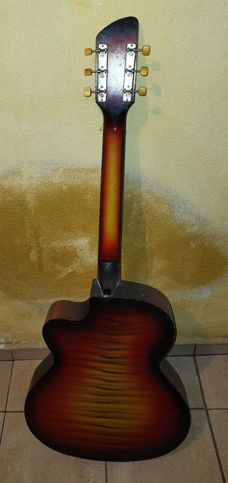 Стара китара орфеи