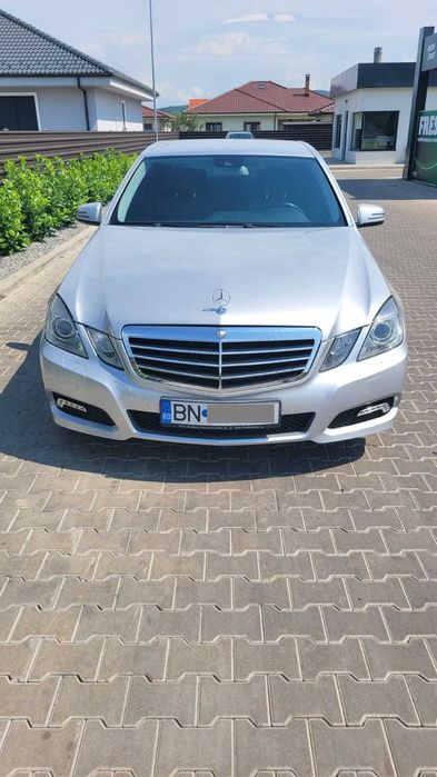 Mercedes E 220 model W212, cutie automată, diesel