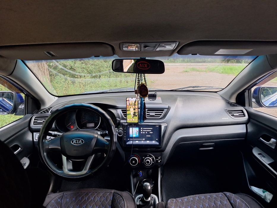 Продам киа рио 2011 года