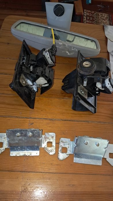 Мерс.210 Подлокотники рест.