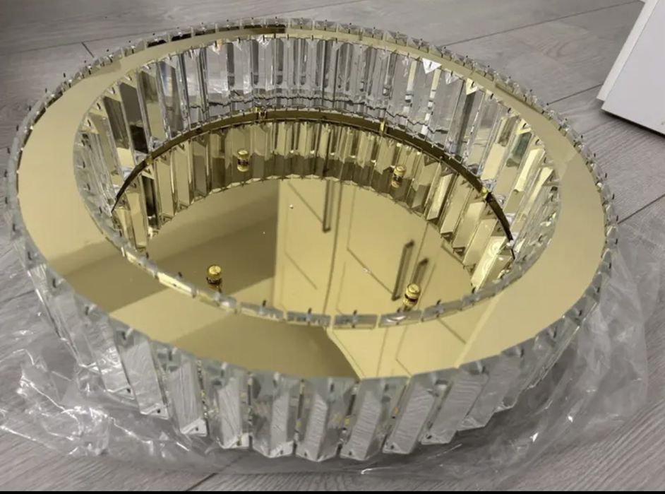 Нов стилен полелей в кутия