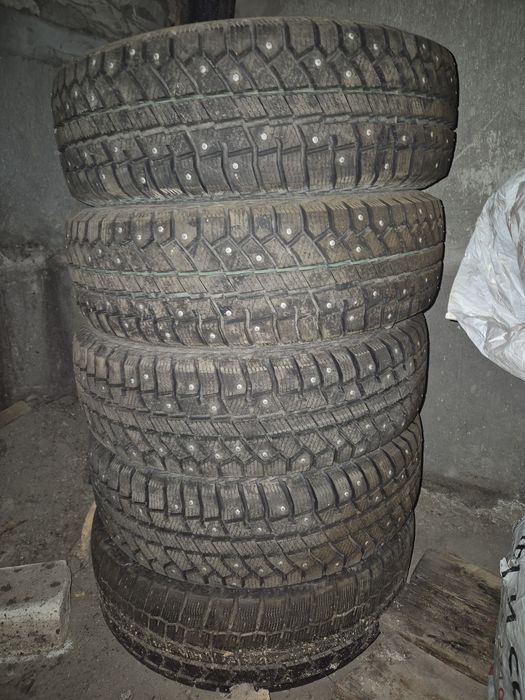 Продам шины на кобаль 15 размер