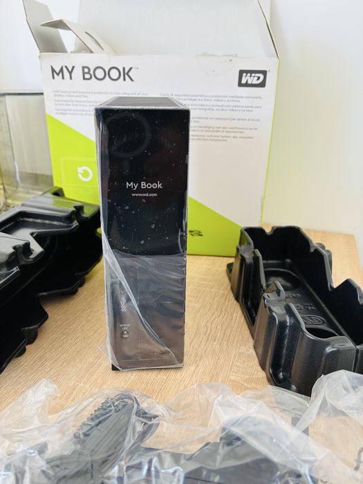 HDD extern WD My Book 8TB – NOU, nefolosit, cabluri sigilate