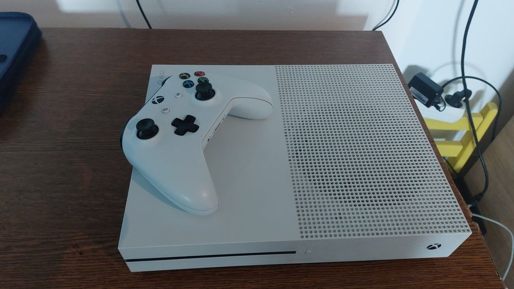 Consola Xbox one s 1 TB