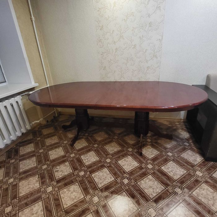 Продам стол малайзия