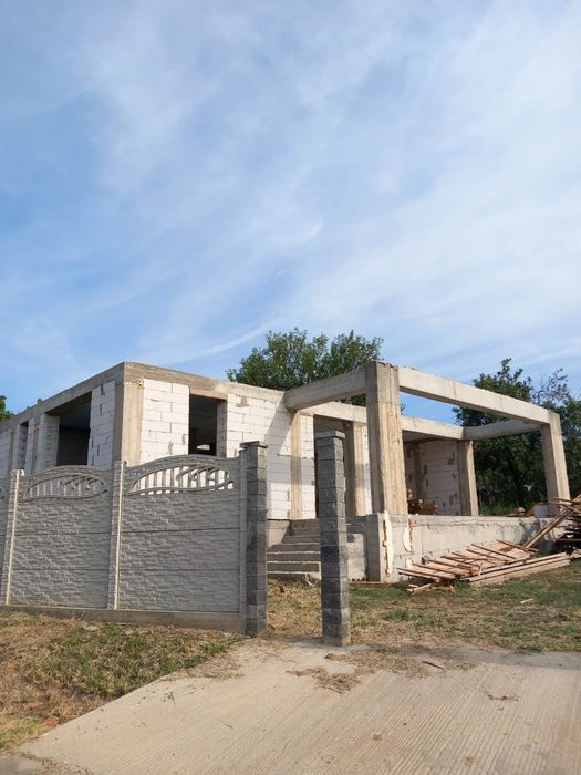 Executam lucrari de constructii case si apartamente / Finisaje