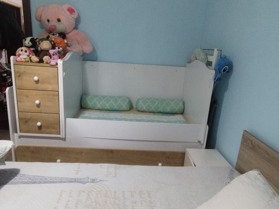 Продавам кошара+подаръци