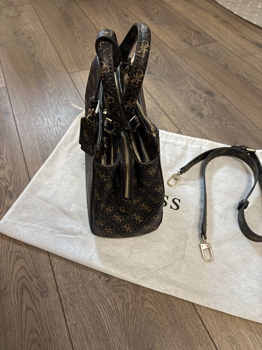 Vand geanta Guess originala adusa din Italia