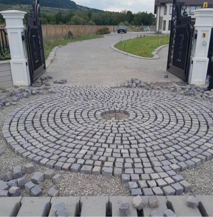 Vând piatră cubică naturală de pavaj istroic și montez