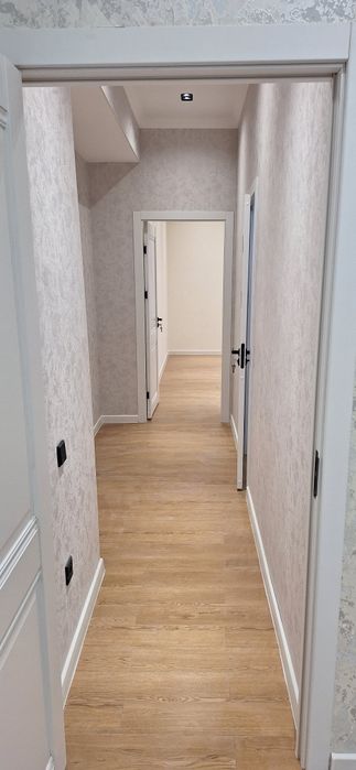 В Чирчике Продаётся квартира новостройка .орен Карвон бозор