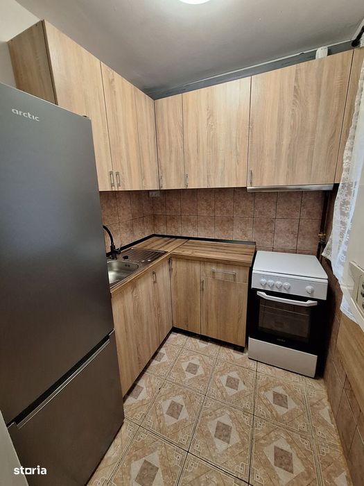 350 euro!!!Ap.cu 3 camere cu centrala proprie Zona Sagului