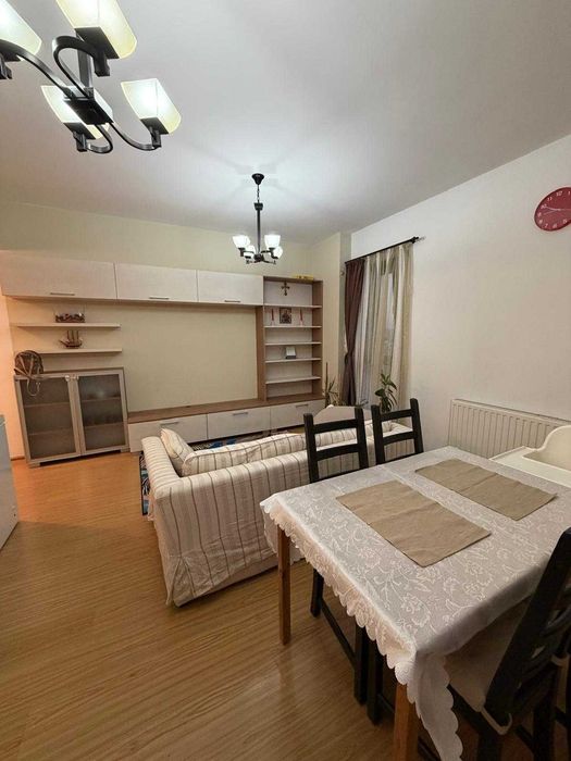 Porprietar inchiriez apartament 2 camere STR.MOLDOVITA