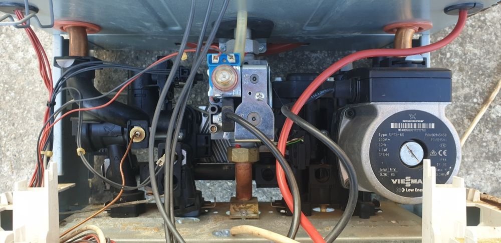 Dezmembrez Centrala Viessmann Vitopend 100 WH1D de 31 kw conventionala