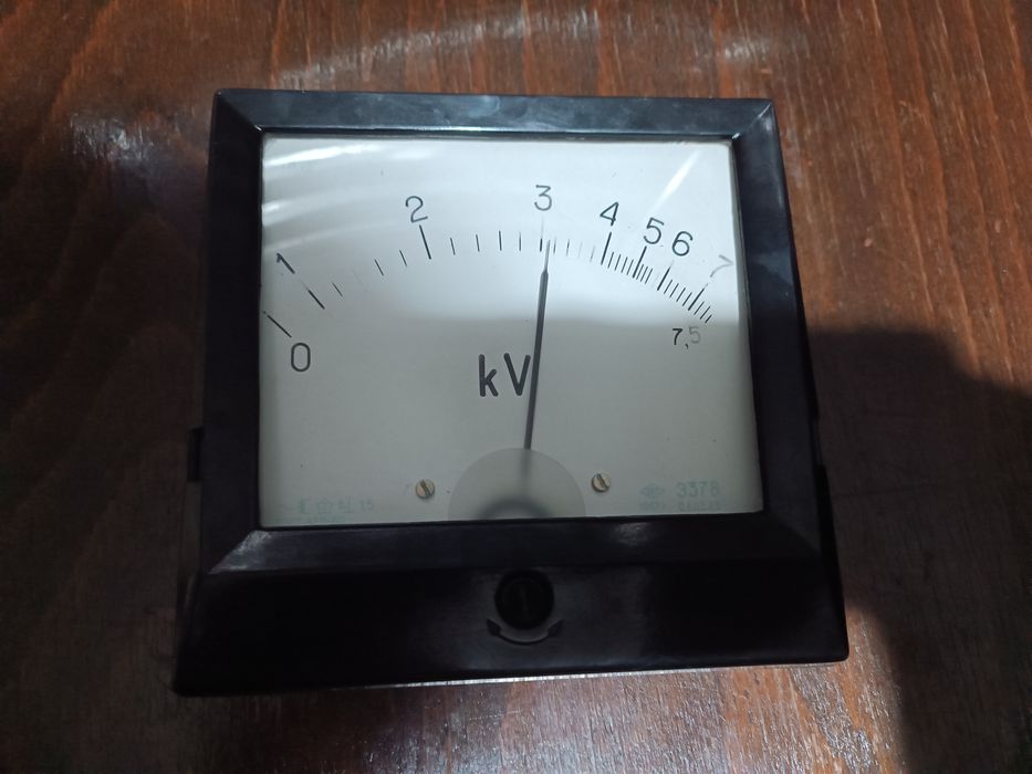 Нерабочий вольтметр