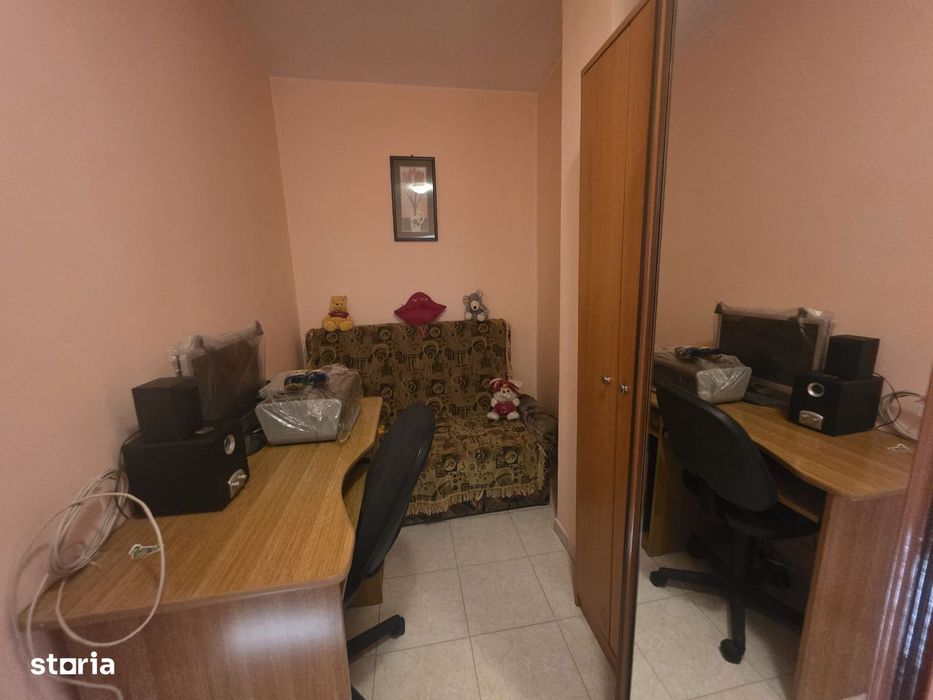 Inchiriez 2 camere zona Kaufland Tractorul
