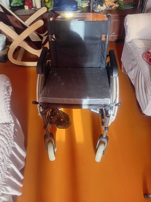 Инвалидной коляска