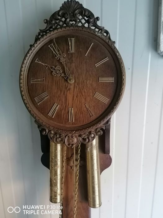 Ceas de perete cu pendul Hermle