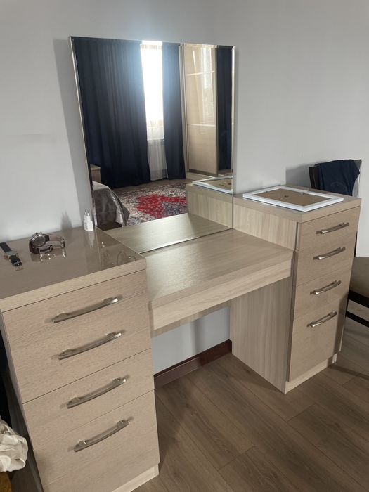 Спальный гарнитур