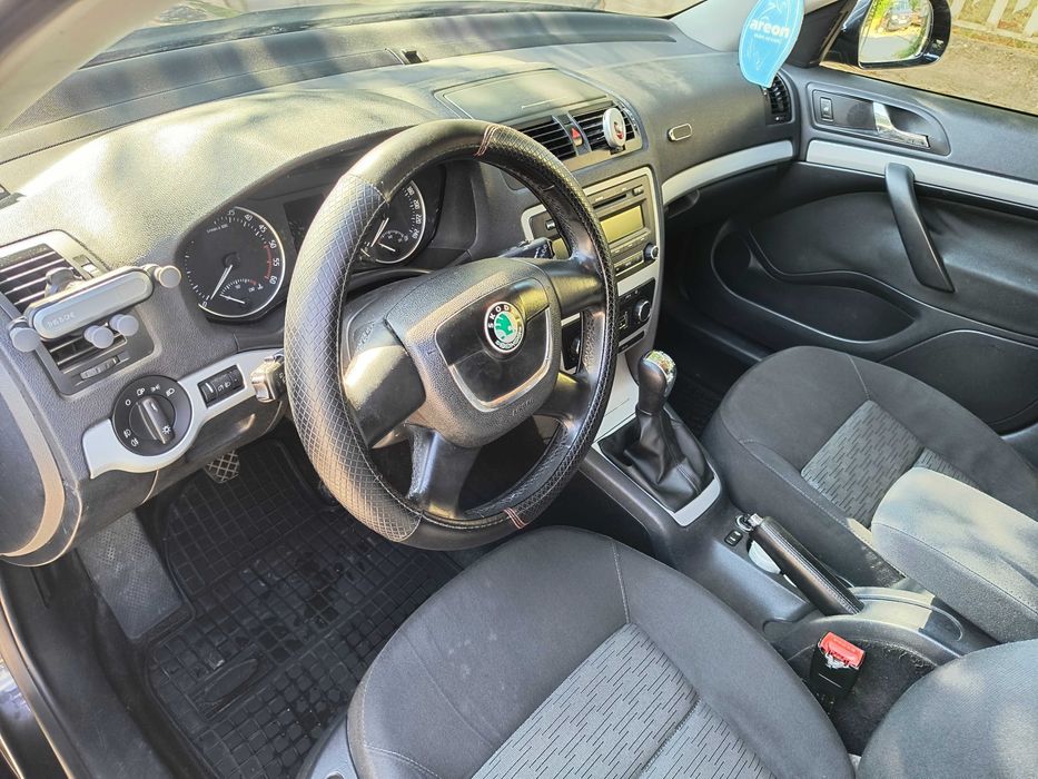 Шкода Октавия 1.6 TDI 2011