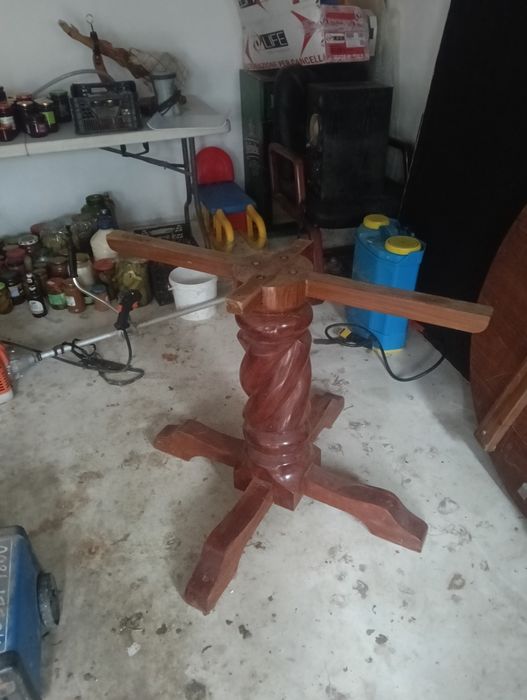 Vând set masa cu 6 scaune lemn masiv