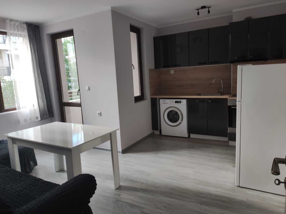 Обзаведен апартамент две стаи и бокс НС