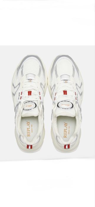 Кецове/Sneakers Replay.