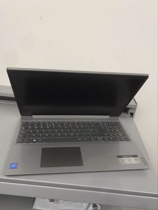 Laptop Lenovo IdeaPad S145-15IWL cu procesor Intel