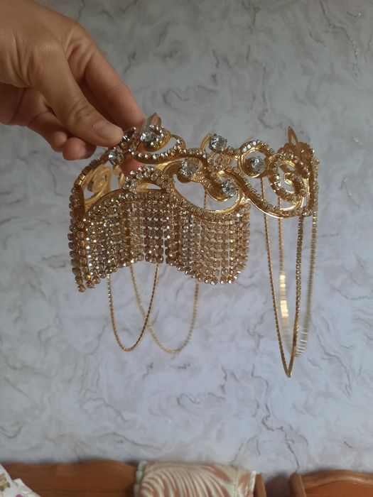 Diadema tilla qosh