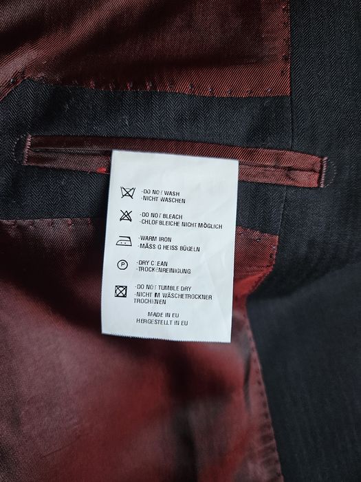 Тъмносин мъжки костюм - като нов - 100% италианска вълна - 52