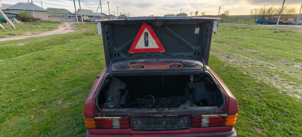 Продам мерс 190е